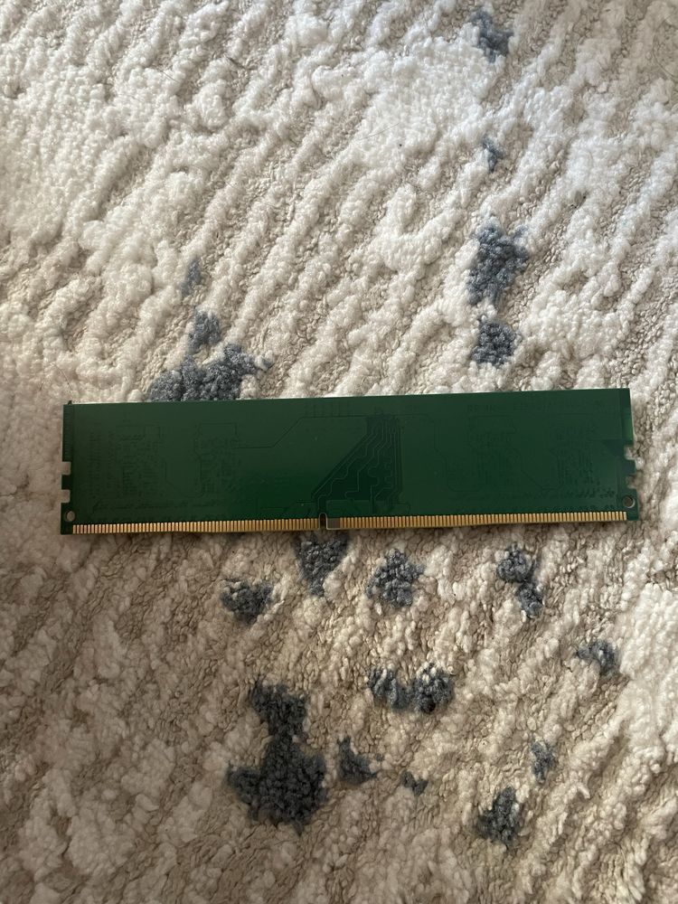 ОЗУ DDR4 на 8гбб