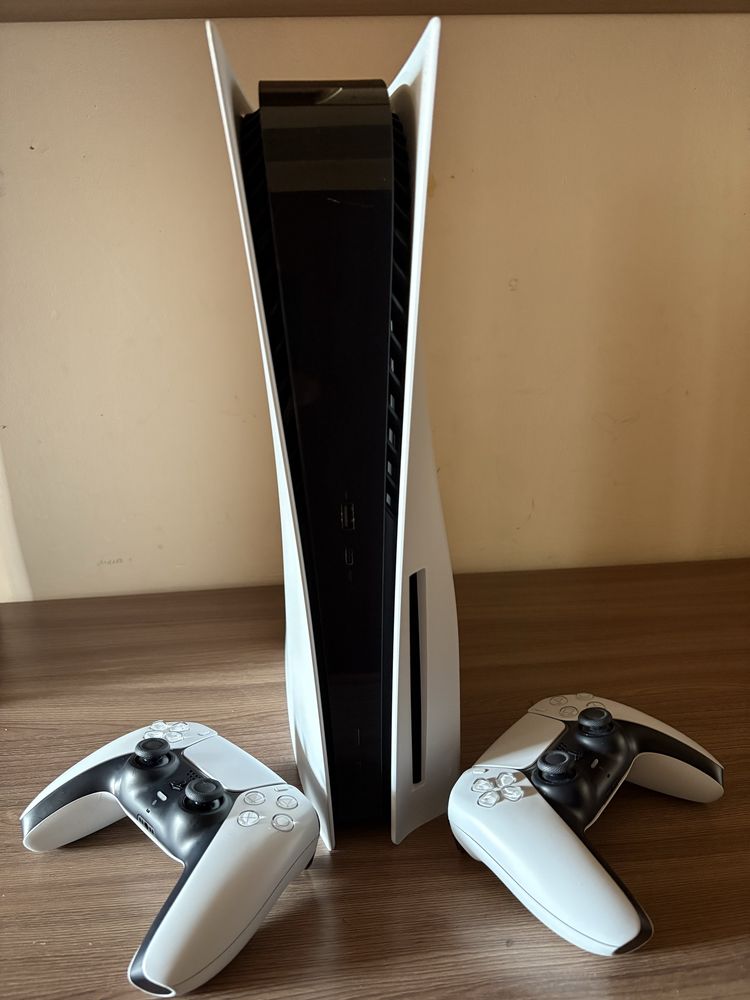 PS5 в хорошем состаянии без игры