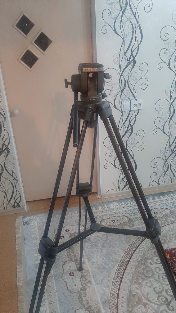 Камера SONY 1500 сатылады. Жагдайы жаксы