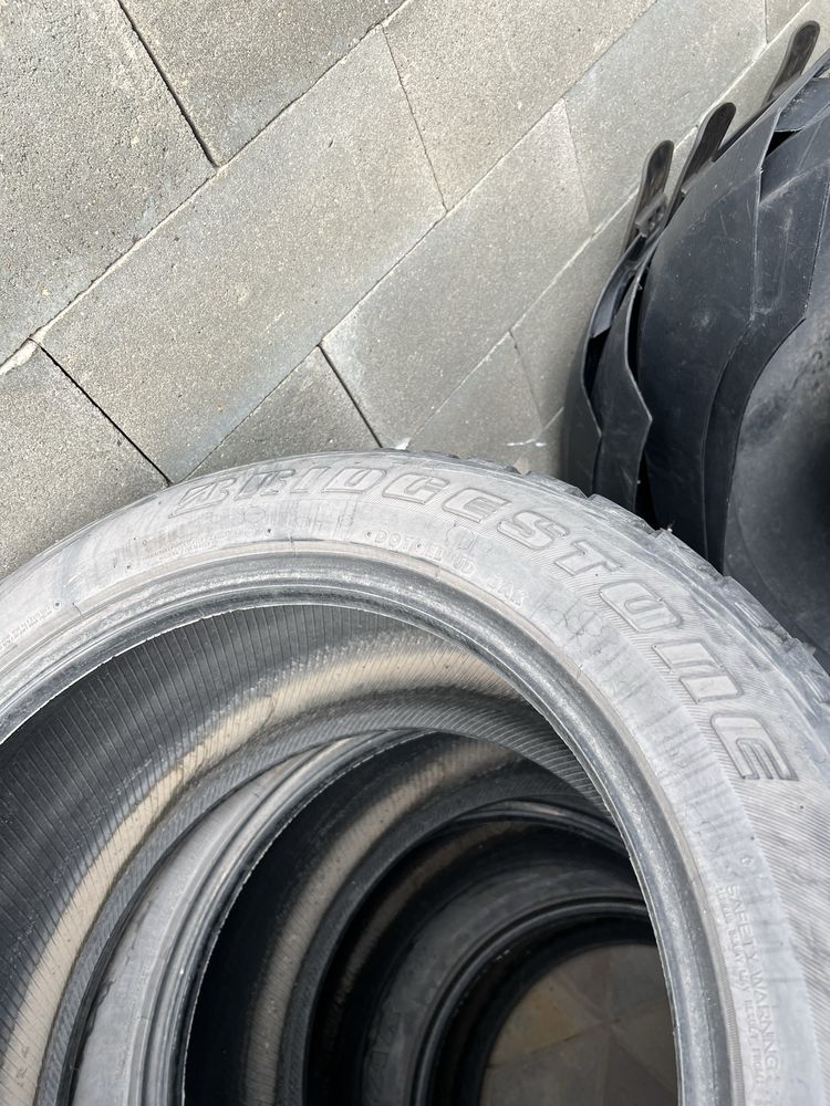 Bridgestone 285 50 R20