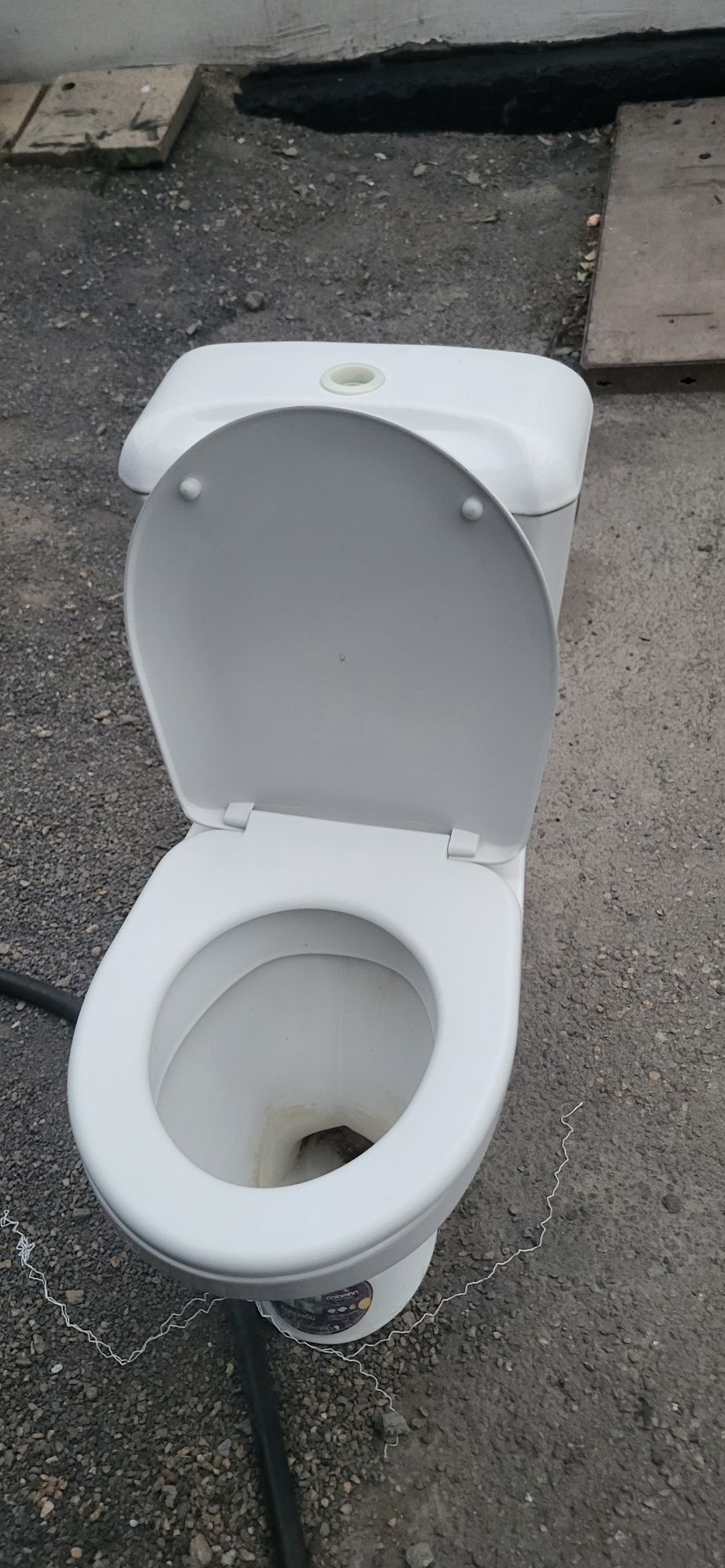 Продам унитаз б/у