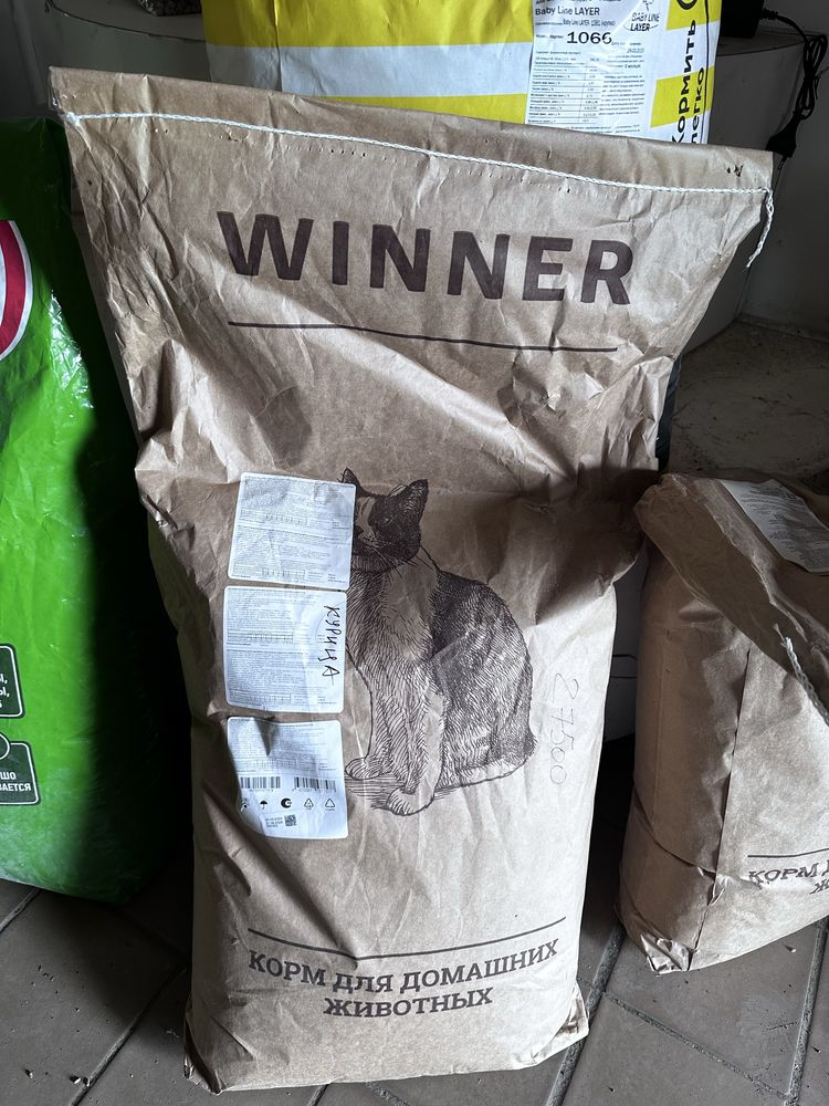 Корм для кошек и собак. Kitekat. Wiskas. Winner. Felix. Дарлинг.