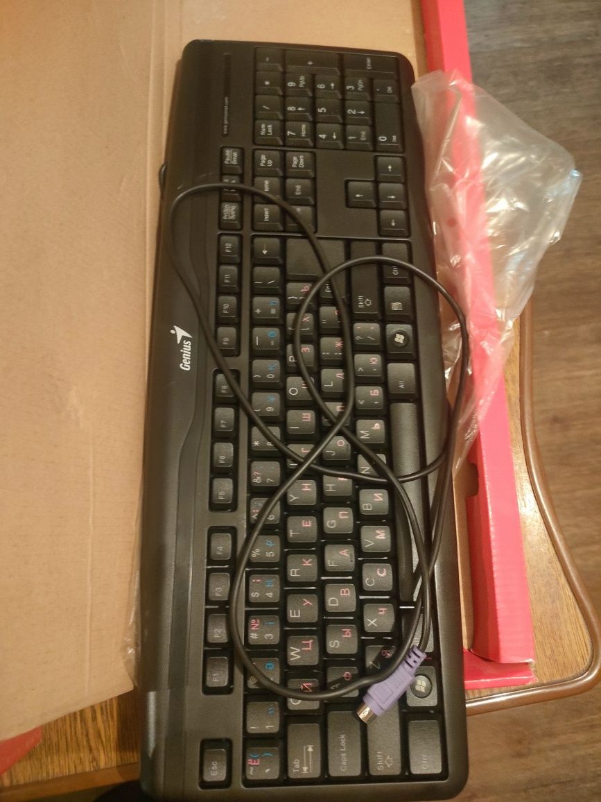 Клавиатура Cenius KB 120  Отличная проводная клавиатура.