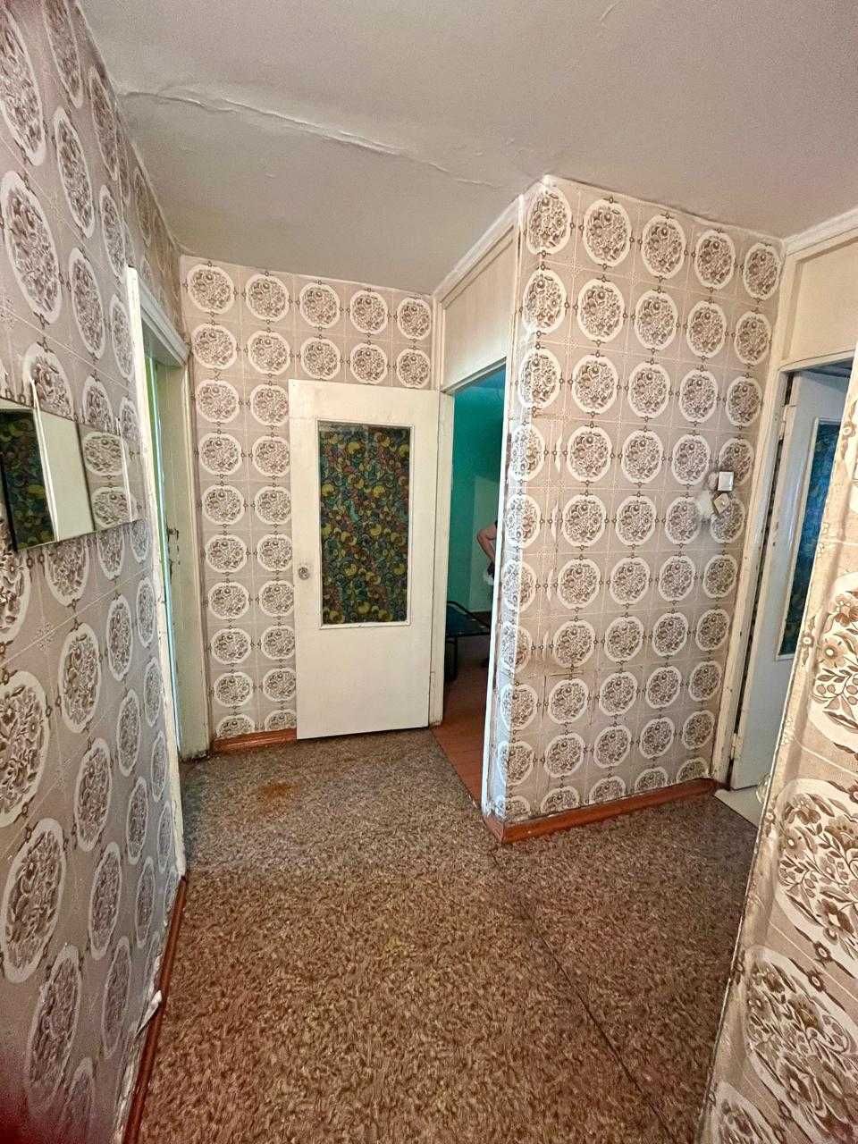Продам 2-х комнатную квартиру в майкудуке в 15 микр-не