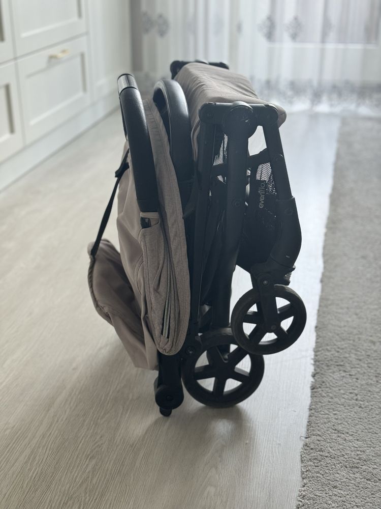 Коляска Evenflo Rever G