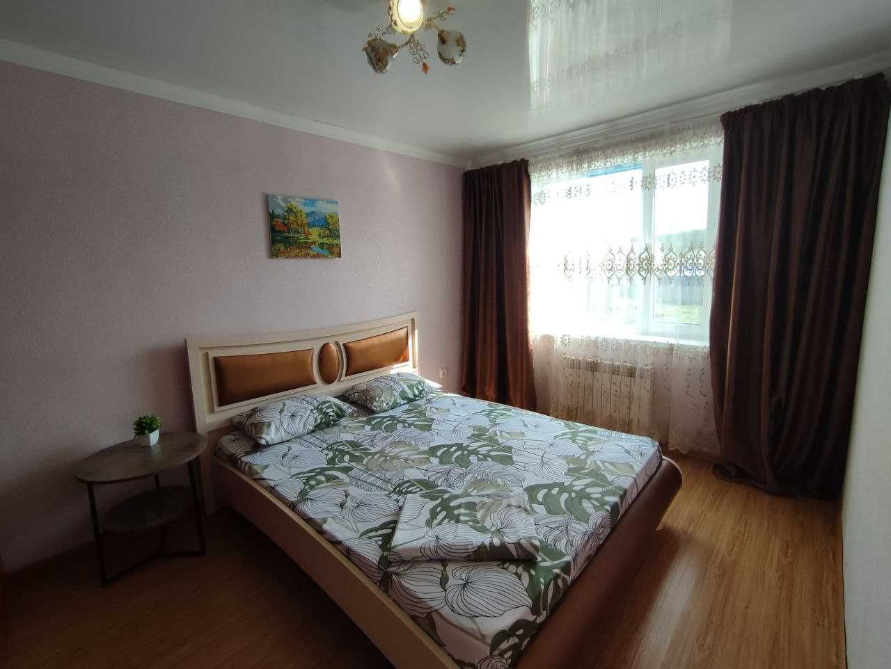 Просторный коттедж в Боровом, недалеко от озера, посуточная аренда