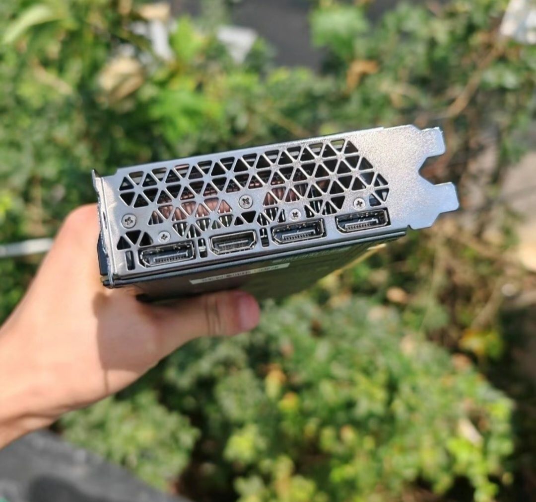 Видеокарта Titan XP