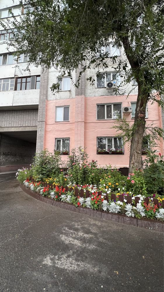 Продам 5х комн улучшенную квартира