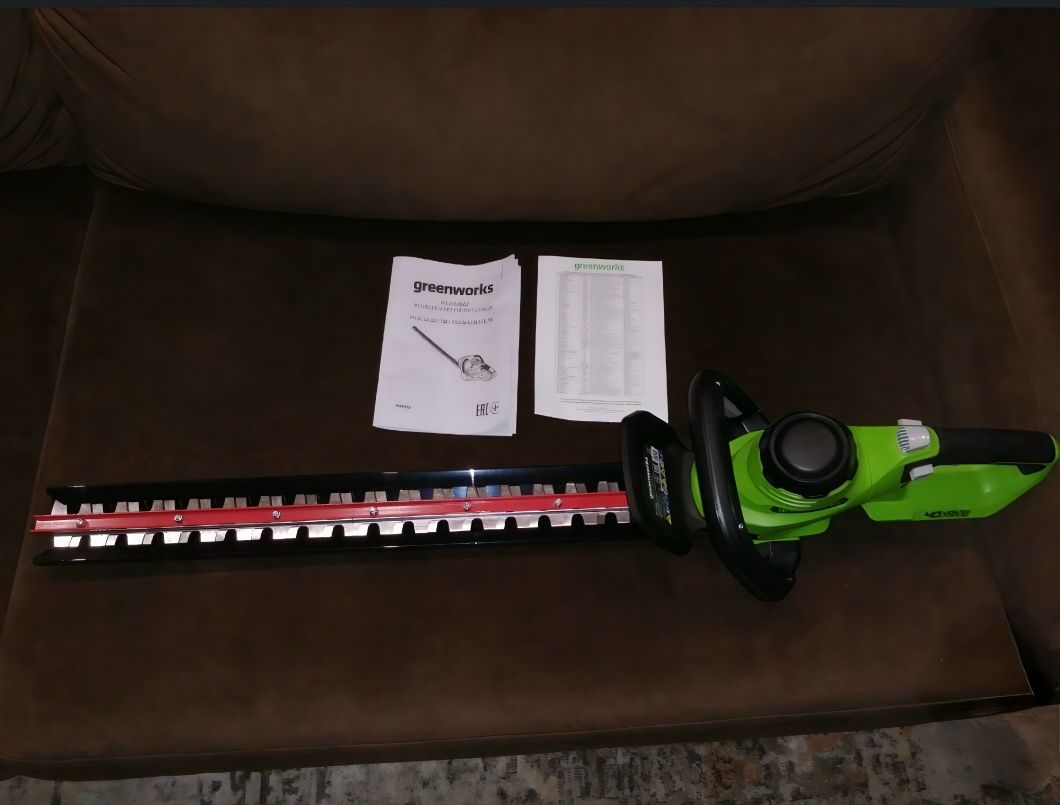 Продам новый Кусторез Greenworks G40HT61