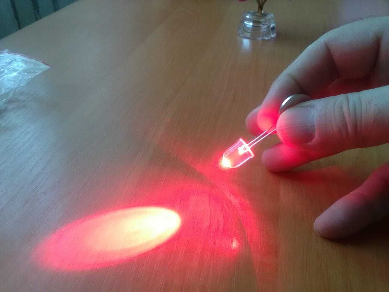 Продам LED светодиоды F10 10мм для световых приборов. Три цвета