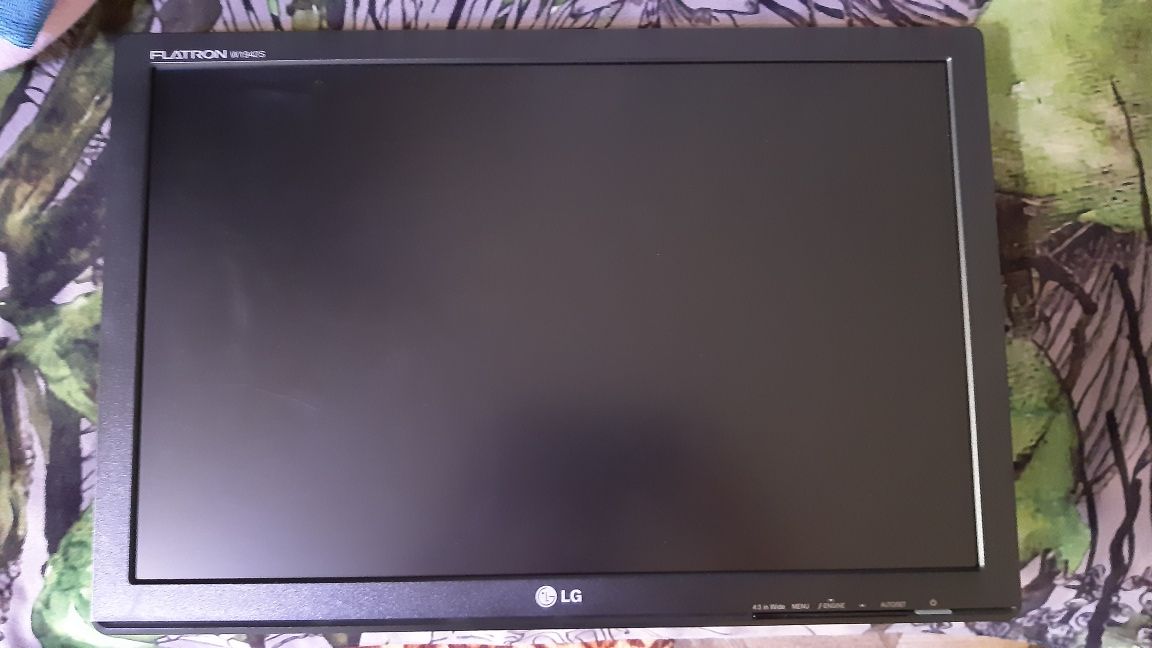 Монитор LG Flatron W1942S