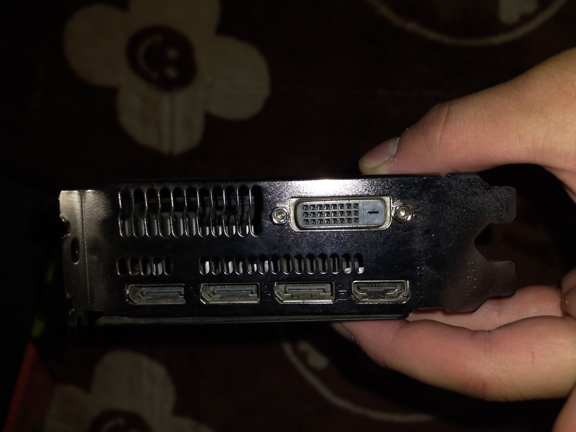 Продам видеокарту AMD