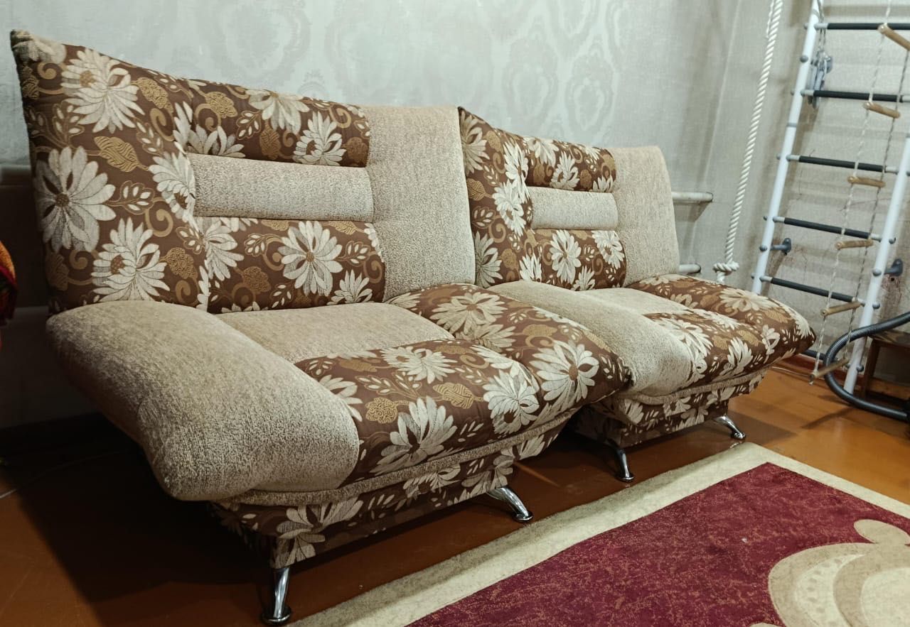 Продам диван с креслами, и двух ярусную кровать