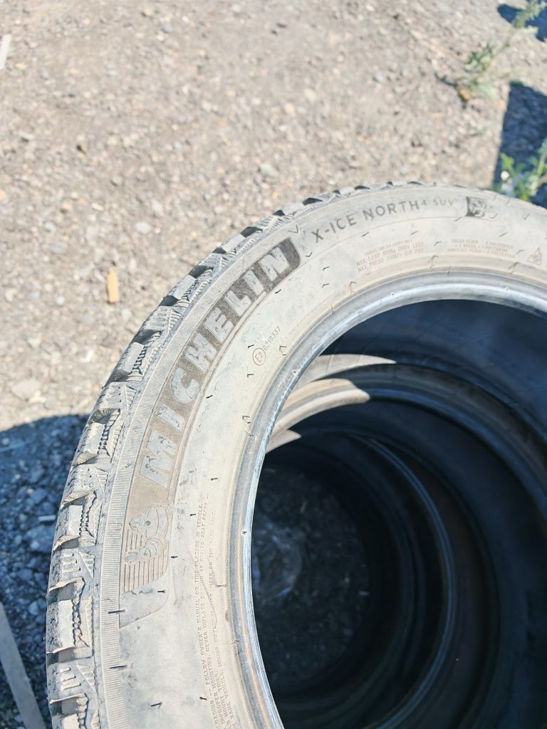 Продам шины 235/55/18 Michelin x ice north 4