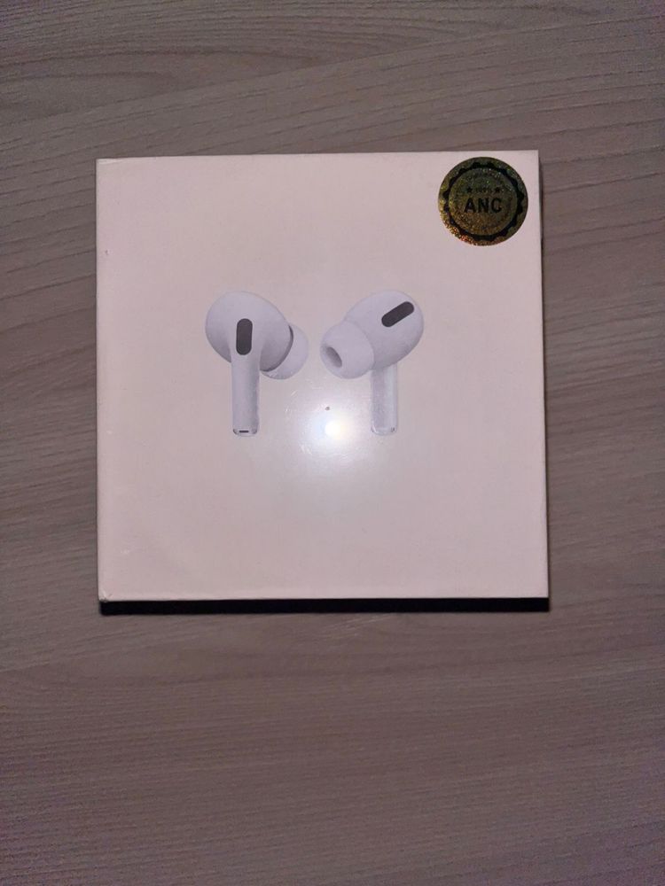 Наушники AirPods pro