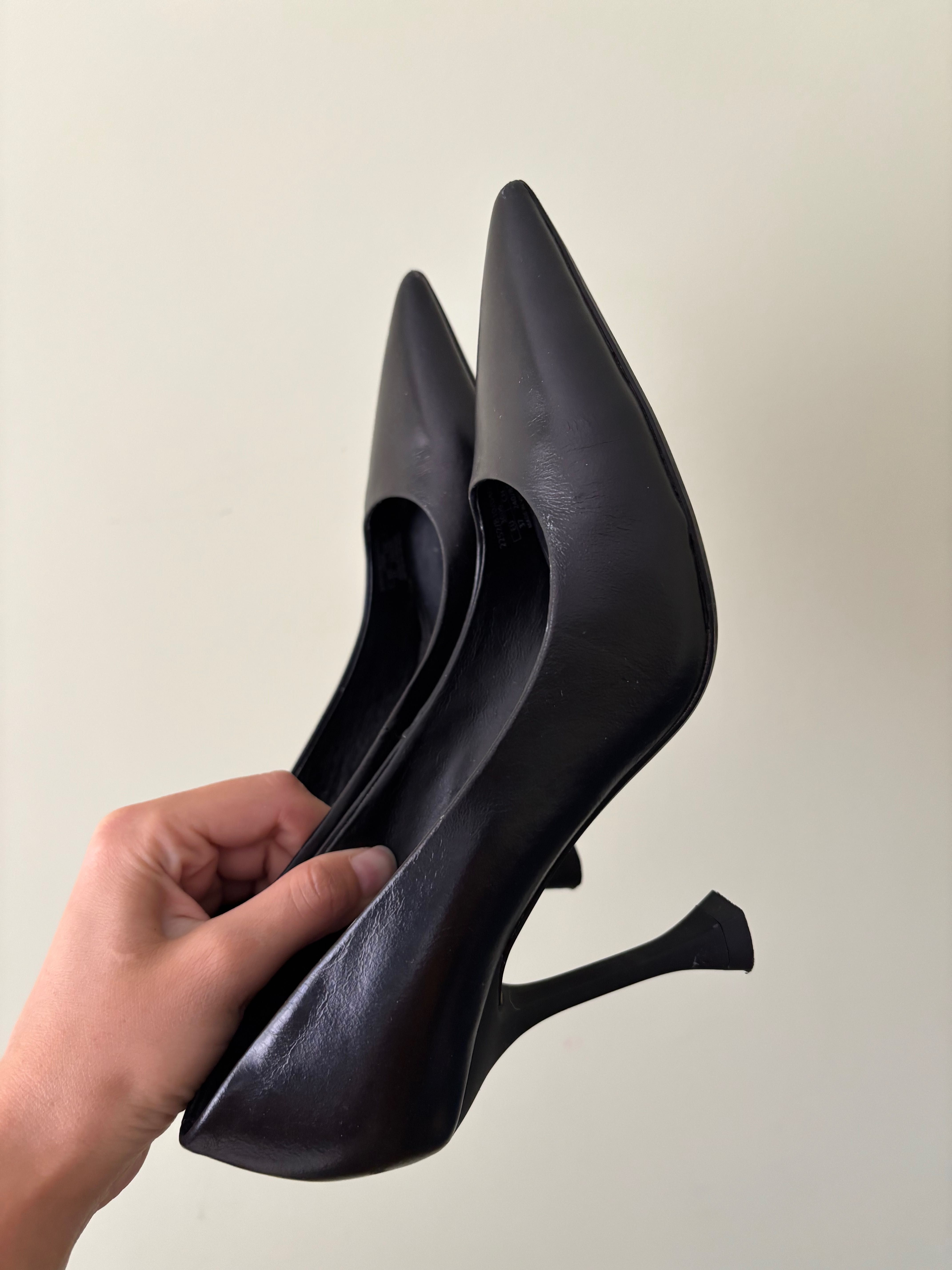 Туфли Zara из кожи 37 размер