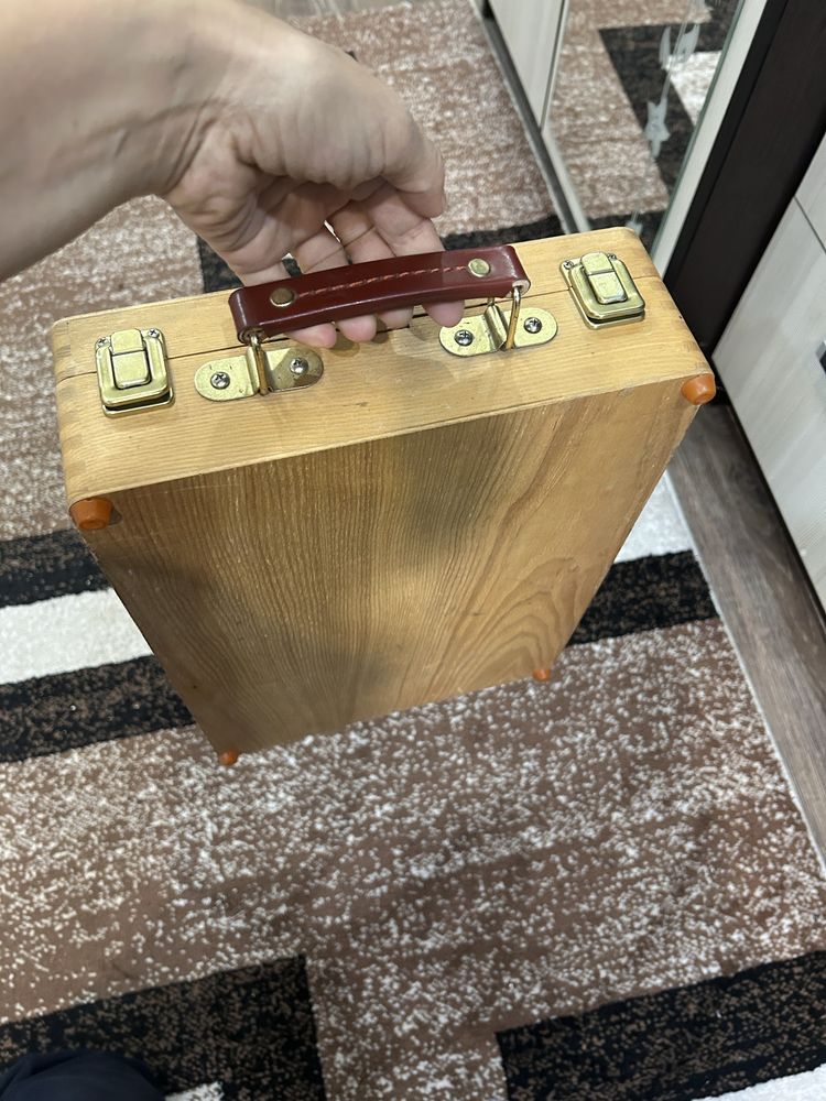 Продам мольберт настольный