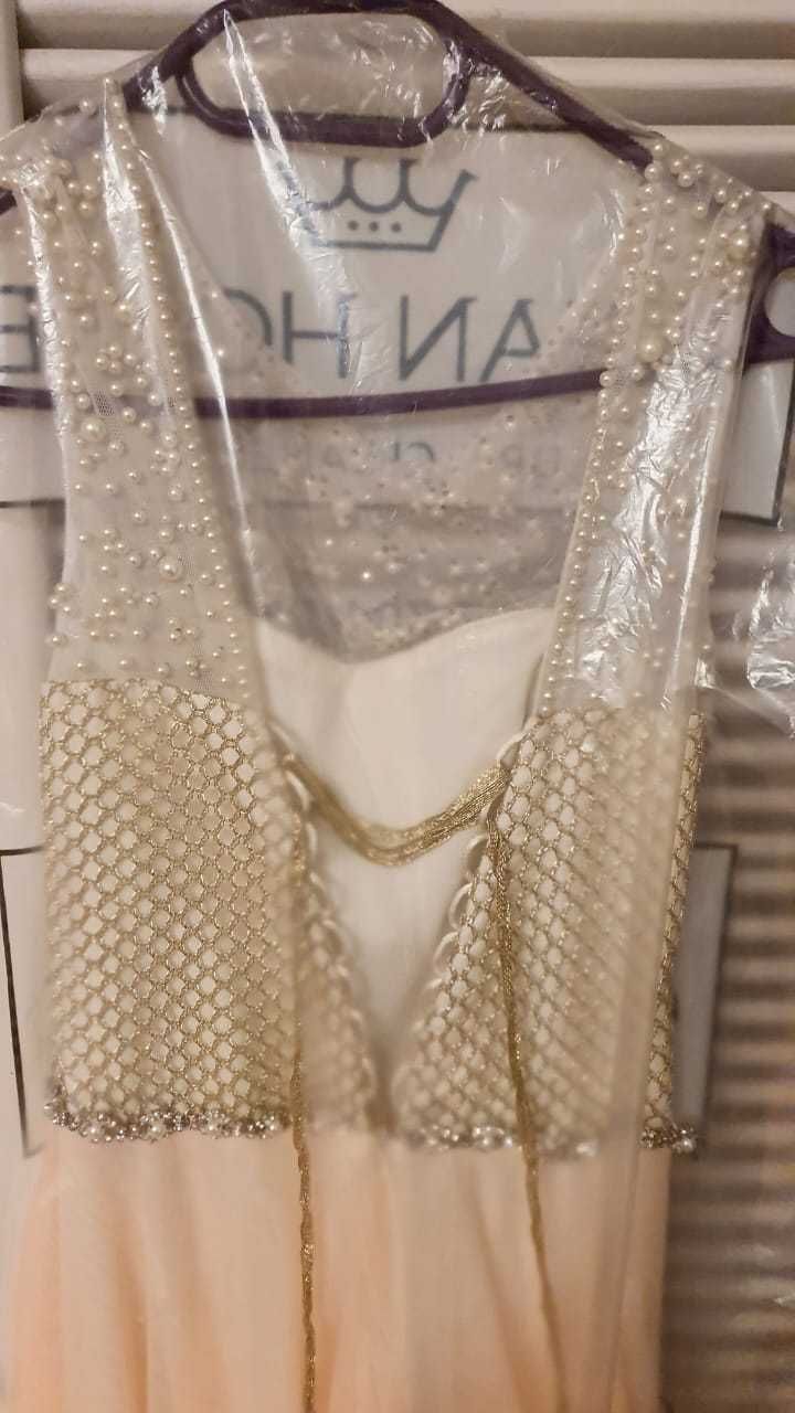 продам нарядное женское платье (новое)