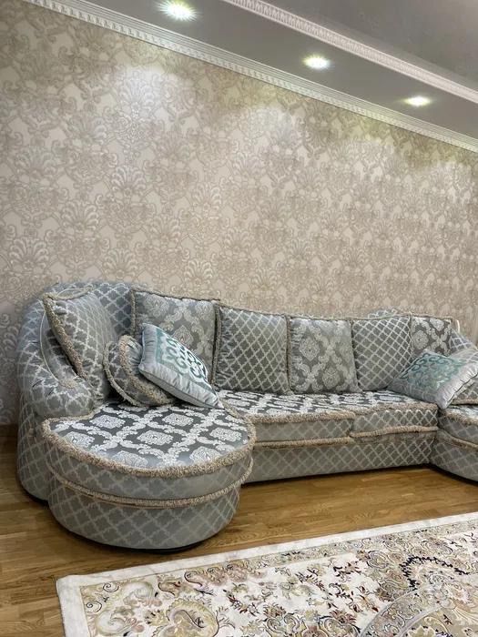 Продается королевский диван