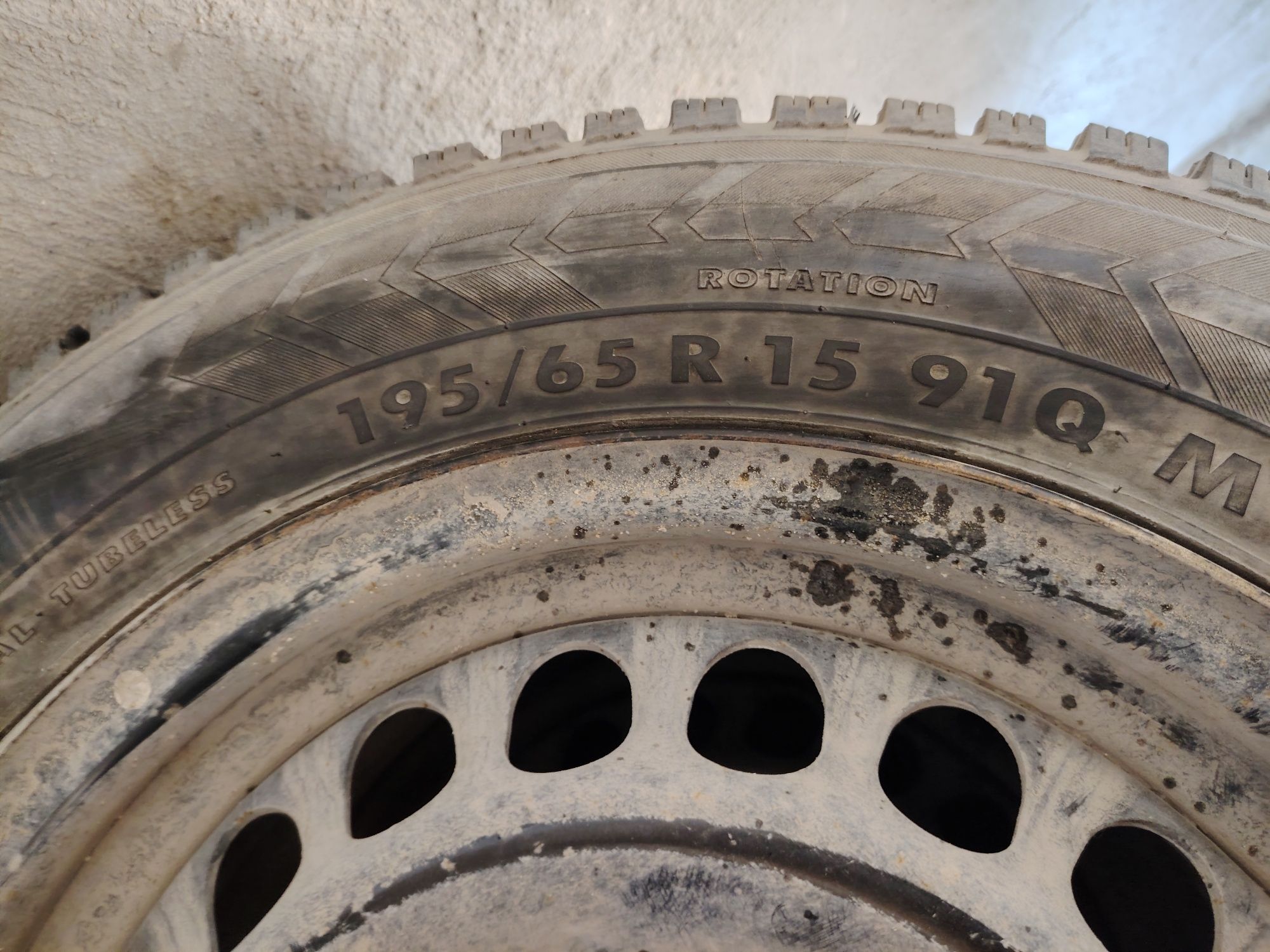 Зимний шина шыпи 195/65 R15