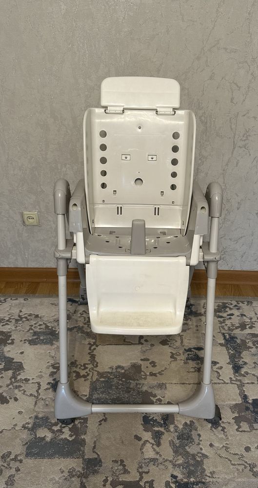 Детский стульчик для кормления