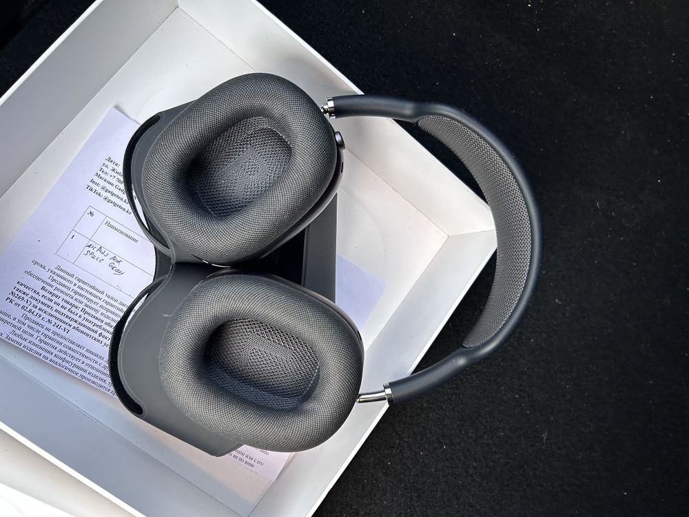 Apple AirPods Max Space Grey