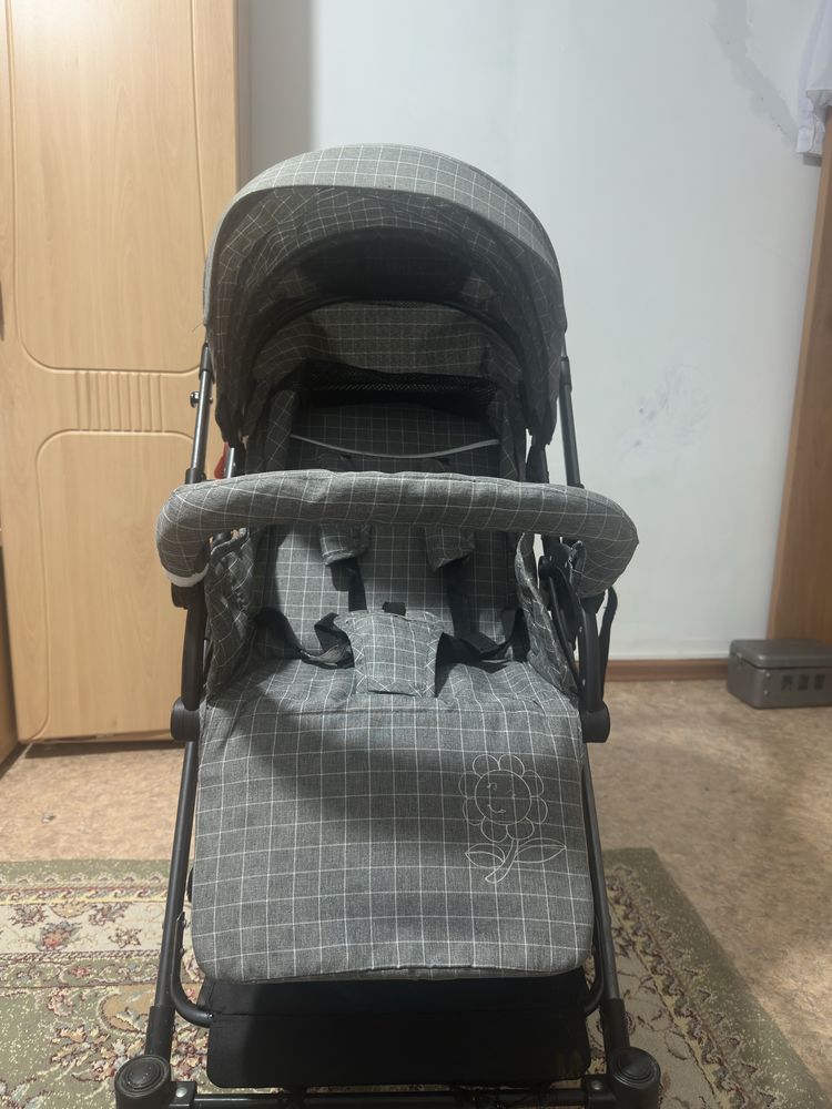 Продам детскую коляску