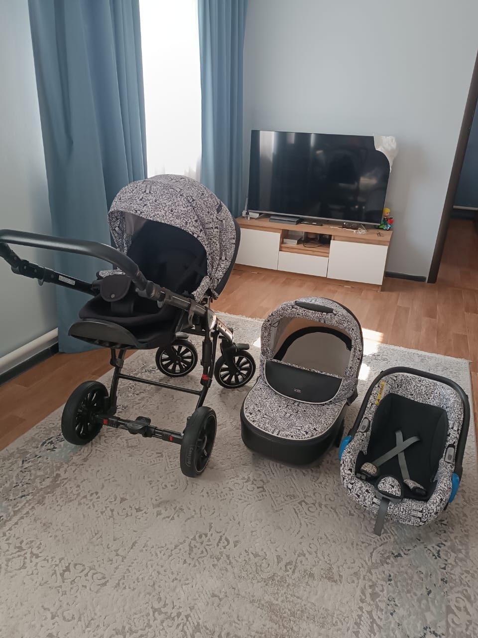 Продам коляску трансформер