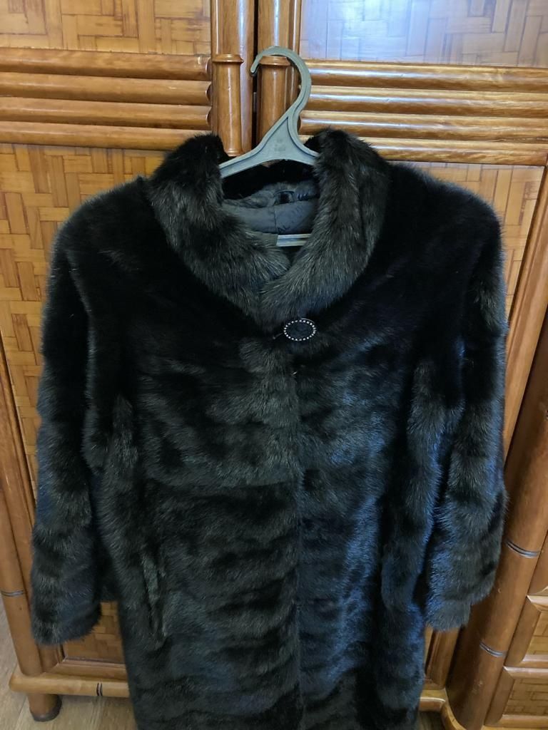 Продам норковую шубу