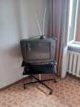 Продам телевизор и подставка