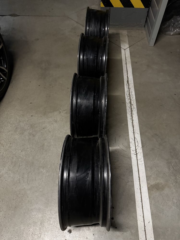 Продам диски R18 5x112