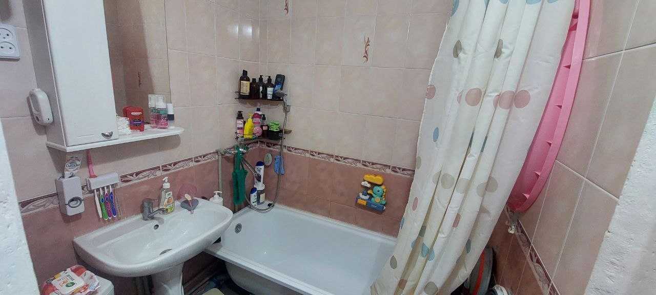 Продам хорошую 2х ком квартиру на КСК