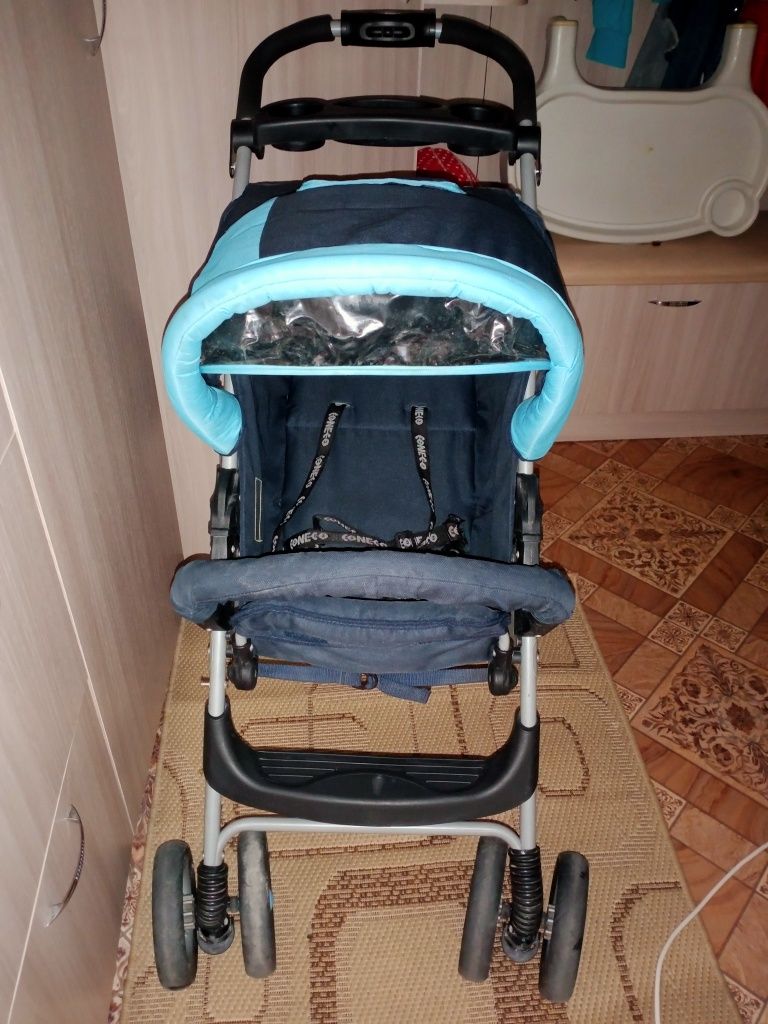 Продам коляску фирмы Coneco, Польша .цена 15000 окончательно .