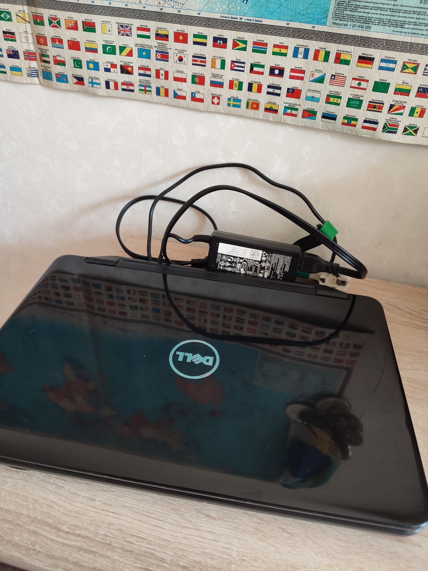 Ноутбук Dell в хорошем состоянии