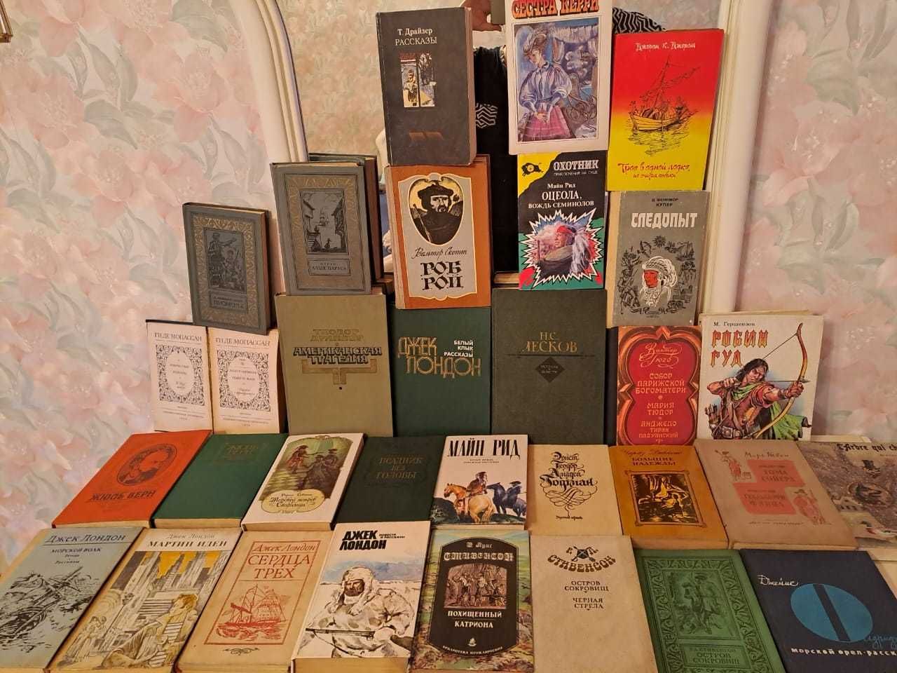 Детские игрушки и литература