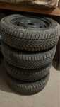 Срочно продается 4 балона с дисками 15дм от фирмы Goodyear