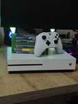 Xbox One S 1TB обменяю