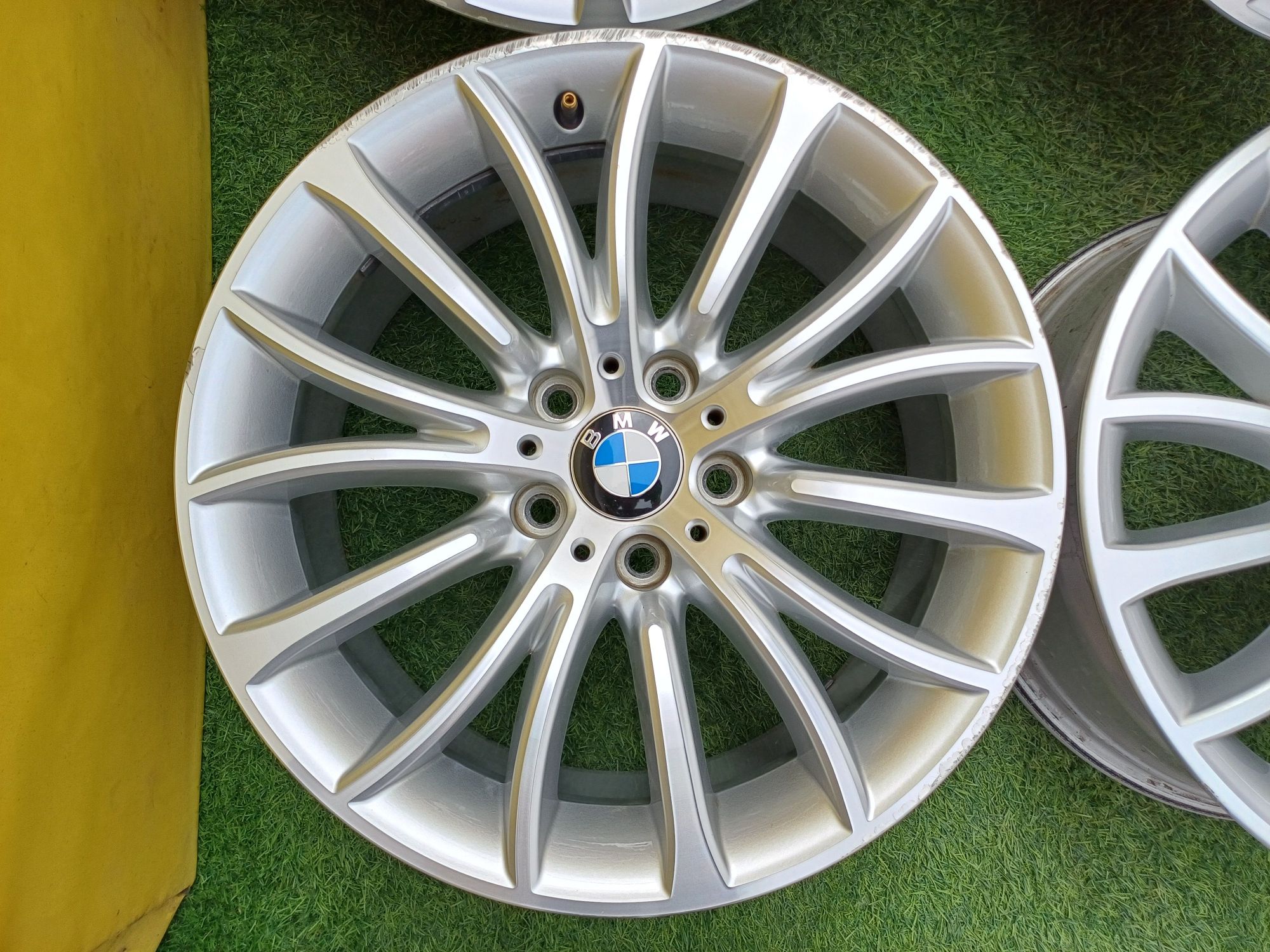Диски R18 5x120 (Стиль 454) на BMW.