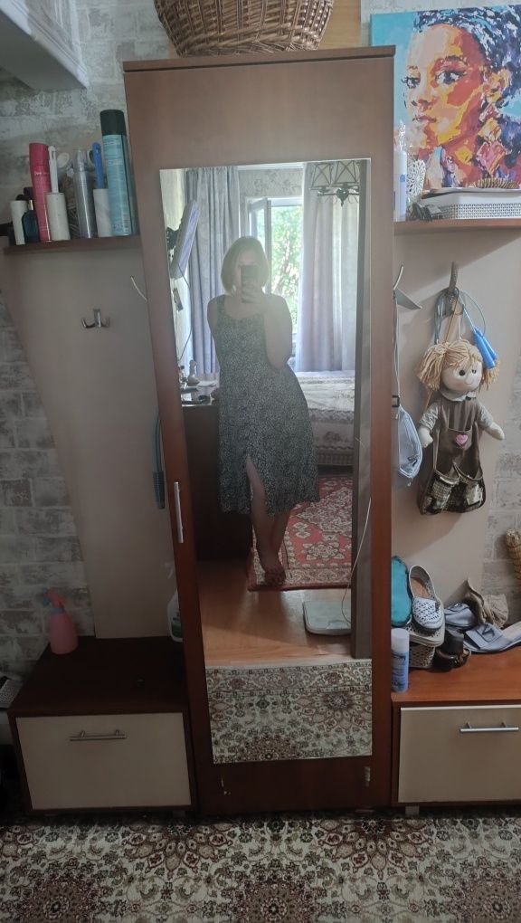 Продам шкаф в прихожую