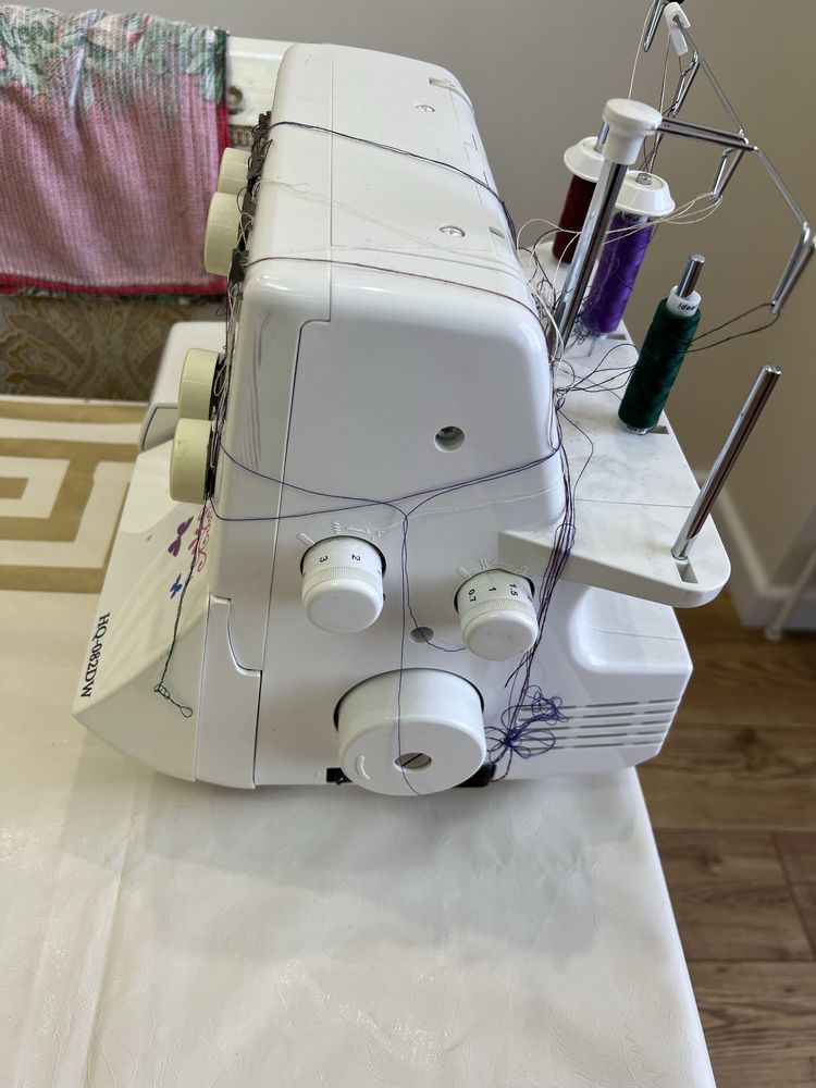Оверлок Jaguar 082DW в отличном состояние