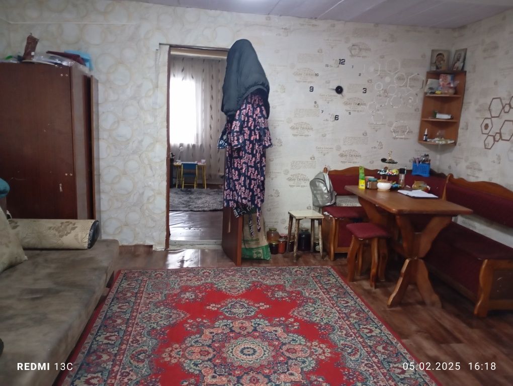 Продам отдельностоящий дом район универа