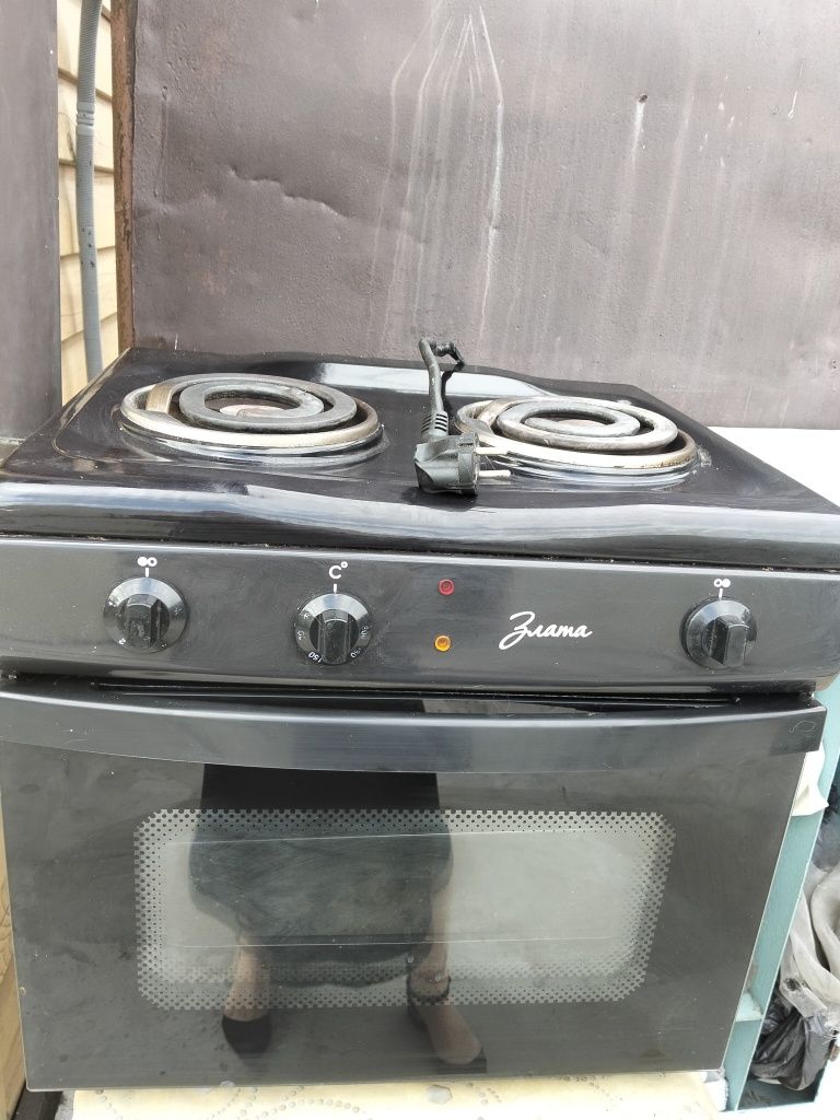 Продам электроплиту ;Злата;