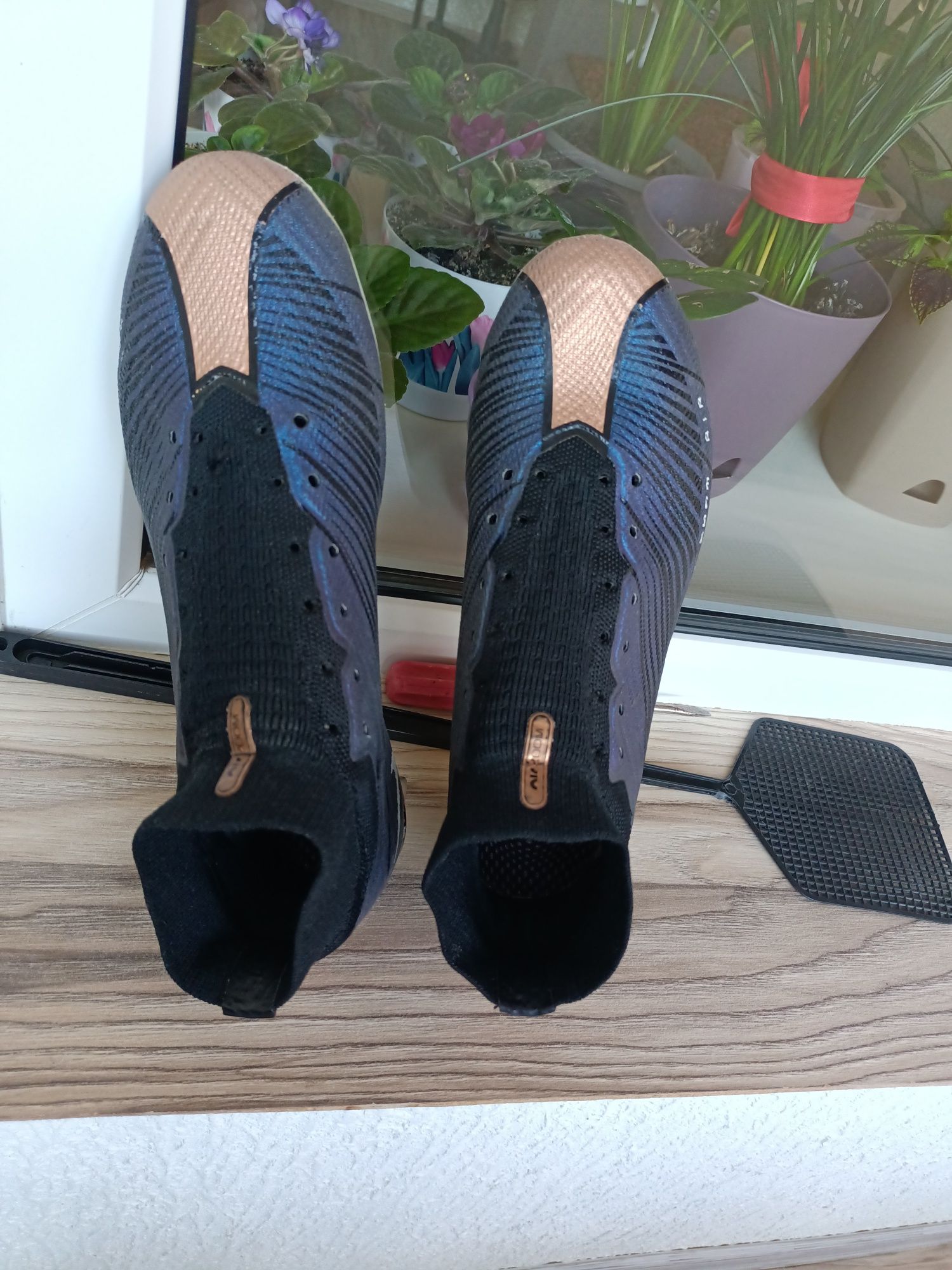 Продам бутсы air zoom 39-40
