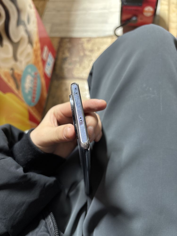 Oppo 11 сатылады багасы 50000мын
