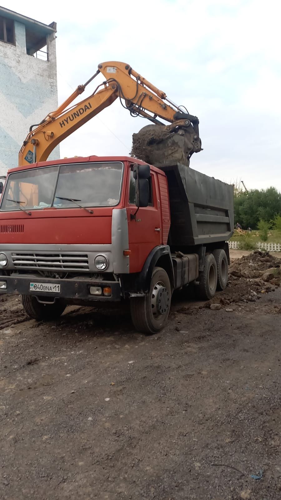 Работа самосвал камаза.  с прицепом и без прицепа