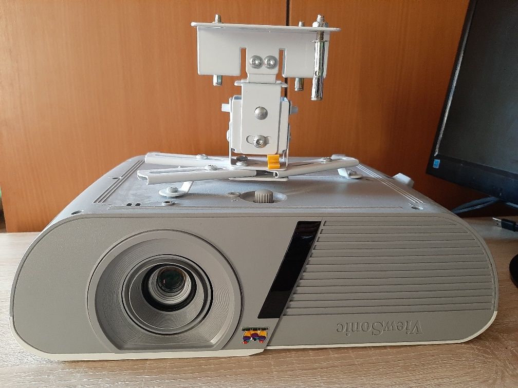 Продам проектор ViewSonic