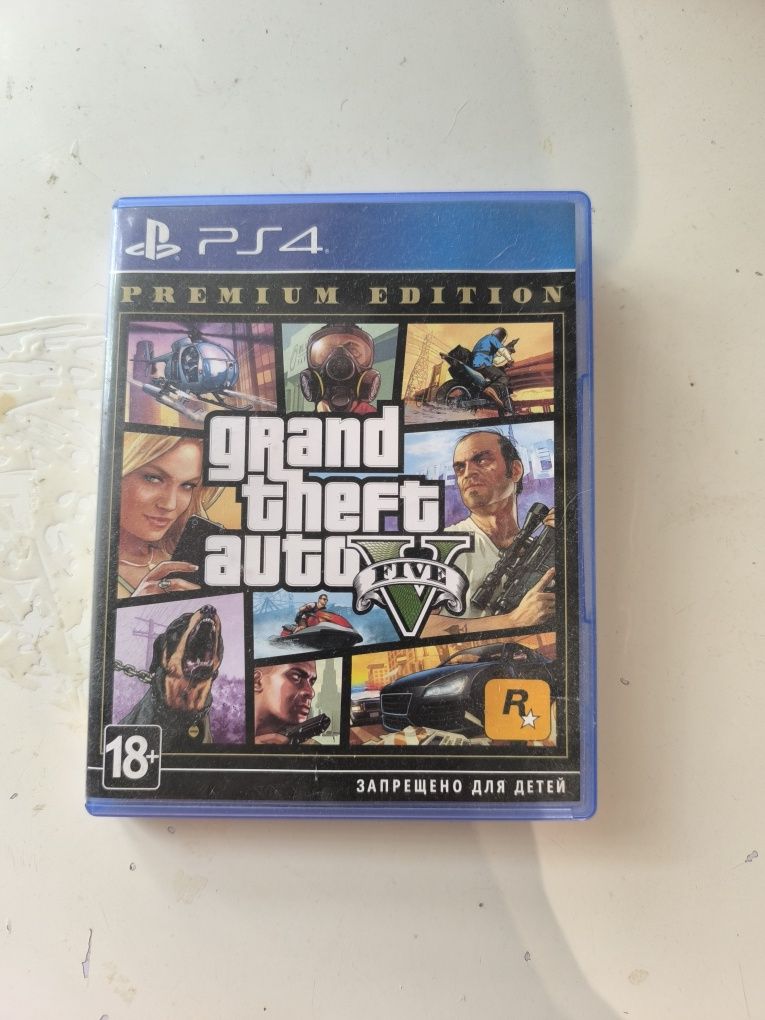 Продам Playstation 4