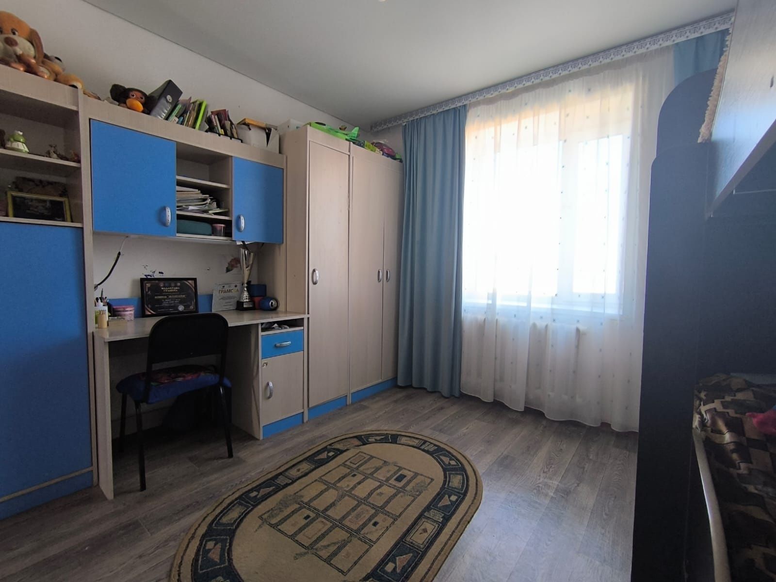 Продам 3х комнатную квартиру с мебелью