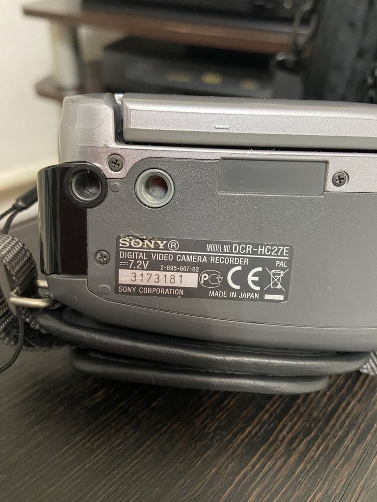 Видео камера Sony carl zeiss lens 20x
