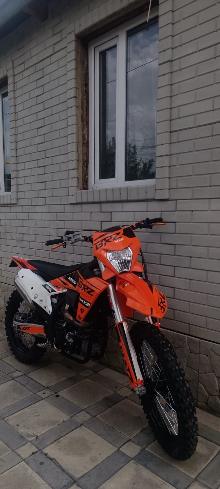 Продам эндуро Brz mx8